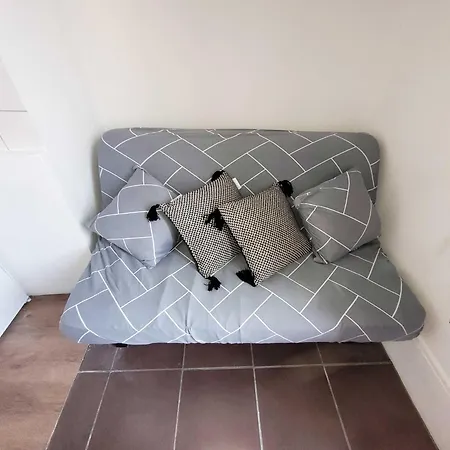 2 - Centre Apartment *